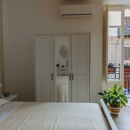 Il Tempo Ritrovato - Locazione Ad Uso Turistico Apartment Palermo Exterior photo